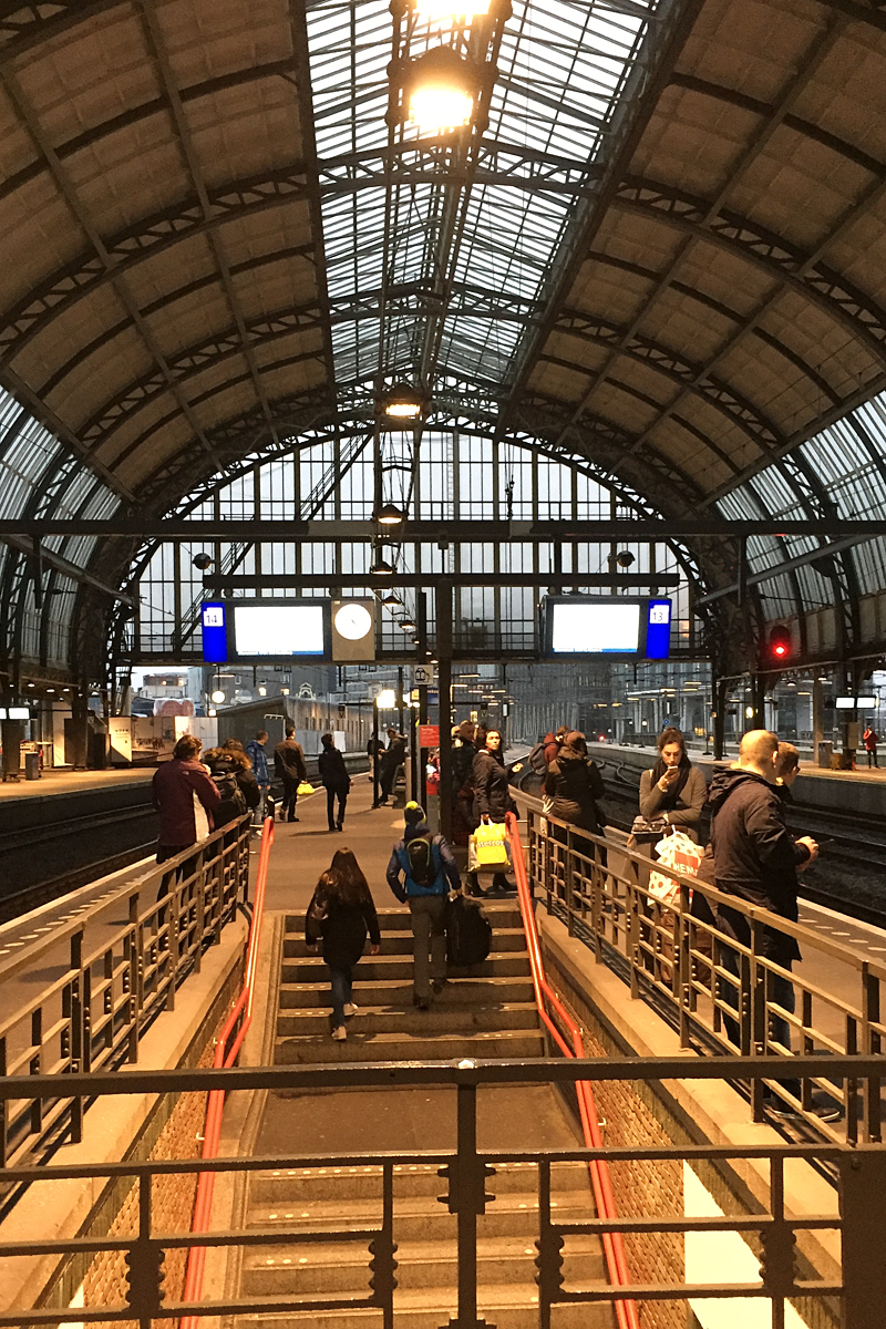 アムステルダムの駅１